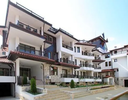 Apartment Dreams *